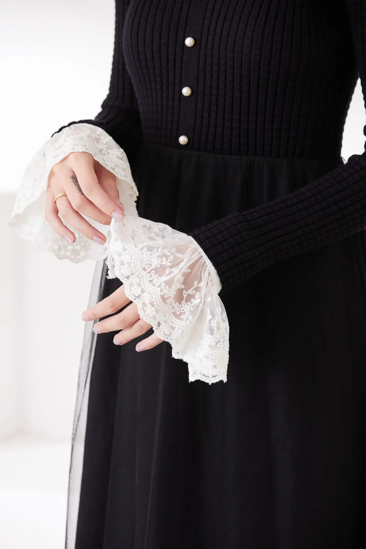 Lace Cuffs White Detachable Fake Sleeves Wedding Bridal Gowns Accessories Sweater Cuff Halloween Costume Cosplay Accessories