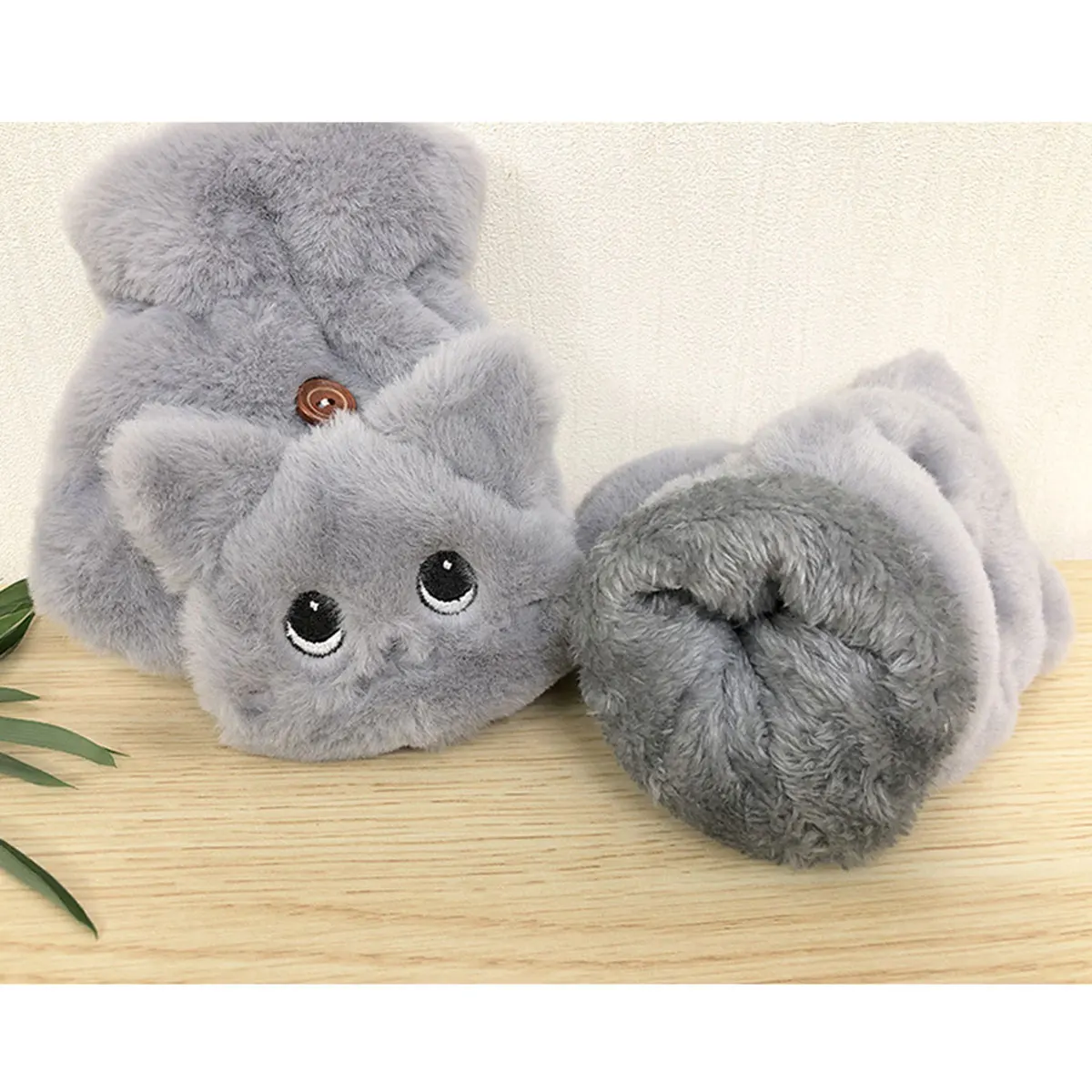 Lovely Plush Cat Mittens Fingerless Gloves Women Winter Warm Rabbit Fur Knit Mittens Flip Half Finger Gloves for Cycling Driving