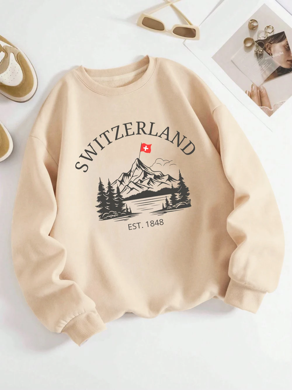 Switzerland Snow Mountain Design Women Sweatshirt Y2K Fleece Pullovers Crewneck Casual Streetwear Street Hip Hop Clothes
