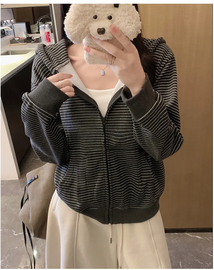 American Retro Loose Striped Hoodie for Women Autumn 2026 Zip Up Long Sleeve Sweatshirt Woman Lazy Casual Short Hooded Jackets