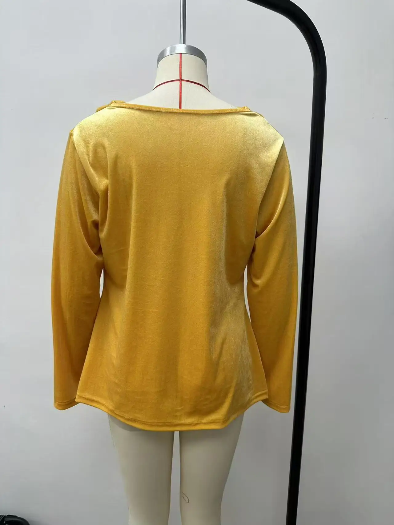 Woman's Casual Gold Velvet Top Spring Autumn Fashion Solid Swing Collar Long-sleeved Loose Tops Daily Versatile Ladies Blouses