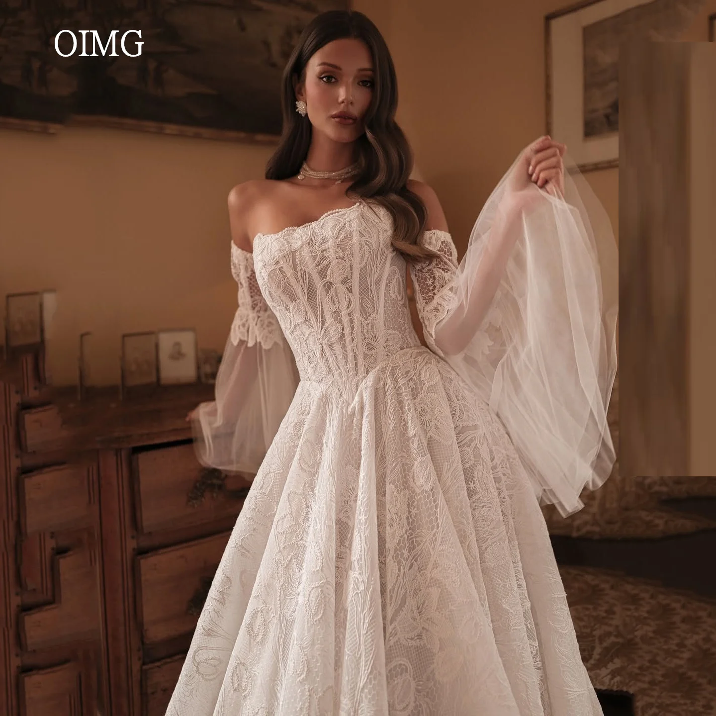OIMG Lace Flare Sleeves A Line Wedding Dress Strapless Bride Dresses Floor Length With Tail Wedding Gowns Customized