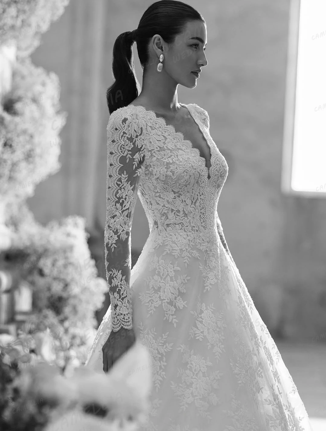 Luxury 2026 Wedding Dresses A Line Women Sexy Appliques Bridal Gowns Lace Sweep Train Formal V Neck Vestidos De Novia Customized