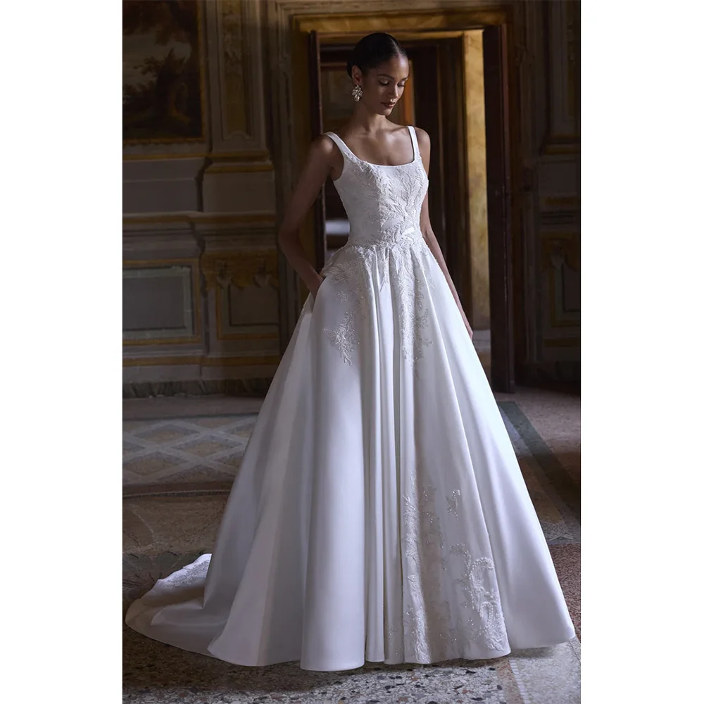 New Arrival Satin Wedding Dress Customized Sleeveless Square Neck Appliqued Beaded A Line Sweep Train Robe De Mariage Bride Gown