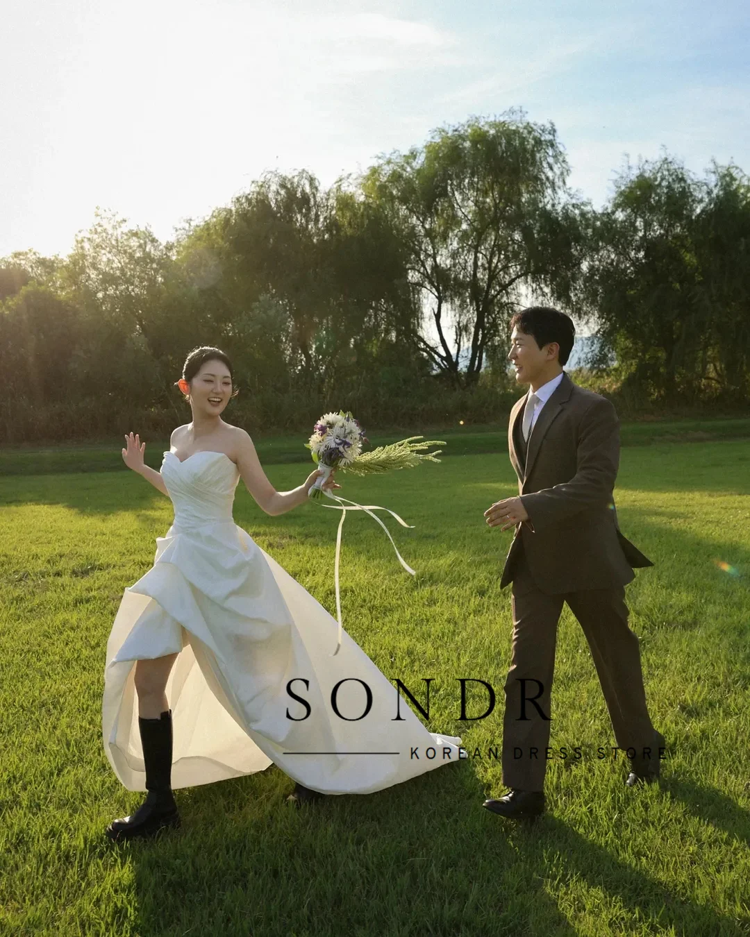 Sondr Grassland Theme Korean Wedding Dresses Photo Shoot Customized Strapless Elegant Self-Wedding Gown for Bride 2026