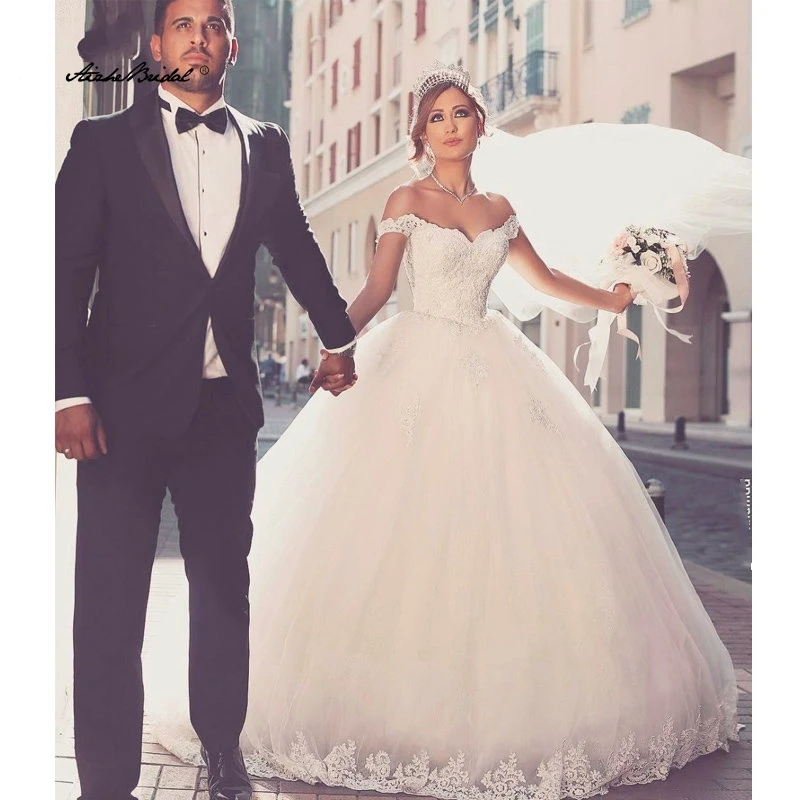 White Ivory Lace Appliques Ball Gown Cheap Off The Shoulder Short Sleeves Bridal Dress Wedding Dresses