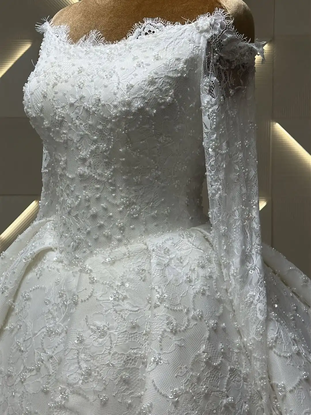 Luxury Lace Ball Gown Wedding Dress Off Shoulder Long Sleeve Princess Bridal Gown Beads Vestido De Novia