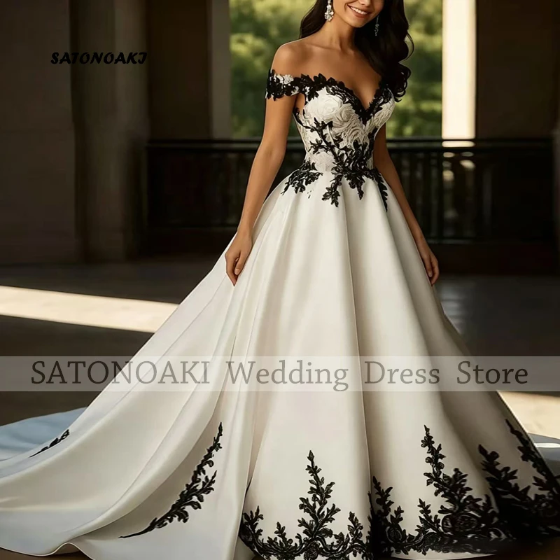 Customized Elegant Off Shoulder Black White Lace Satin Wedding Dress for Women Corset Back Bride Gown Appliques Vestido De Novia