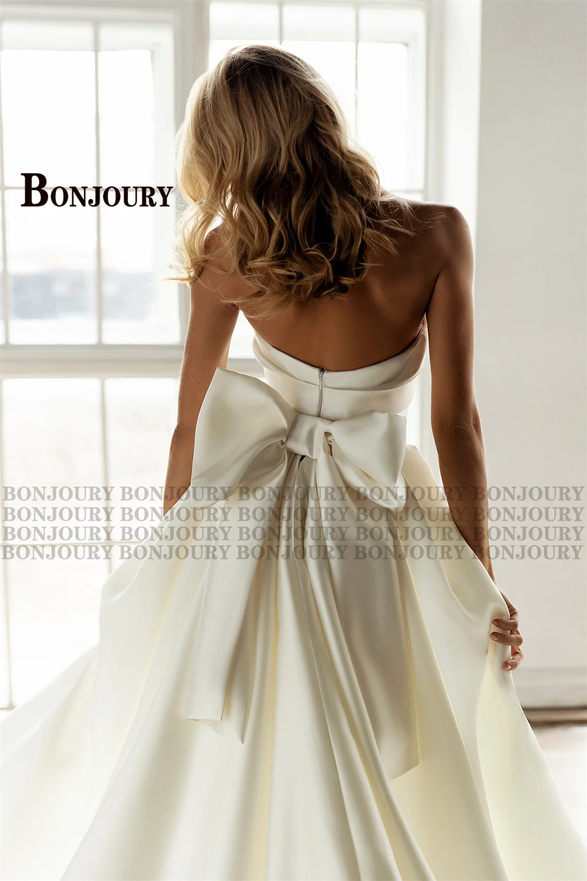 BONJOURY Chic Wedding Dress for Women Mermaid Zipper Bowknot Sleeveless Detachable Train Satin Robe De Mariee Customized