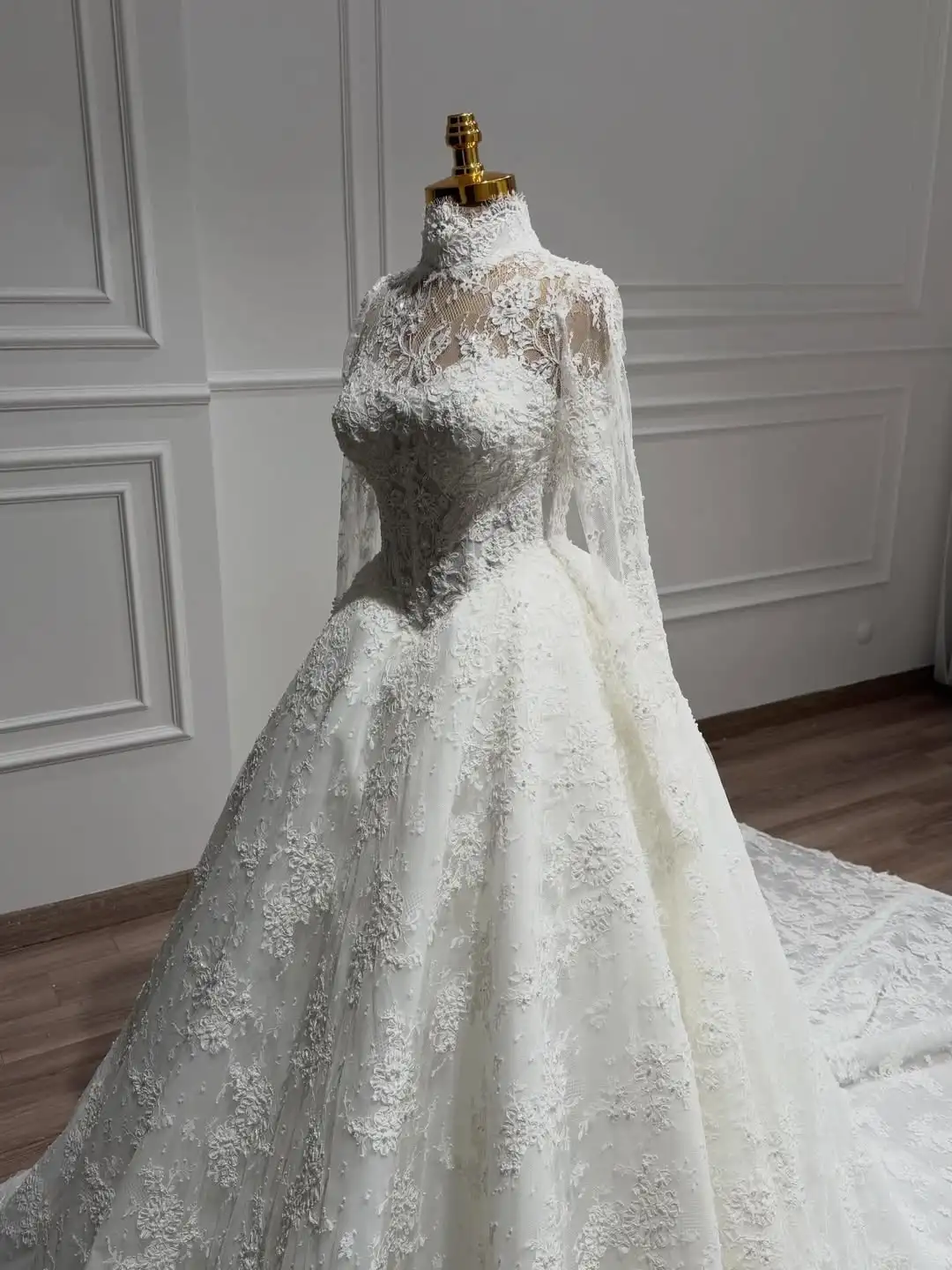 Customized Luxury Ball Gown High-Neck Long Sleeves Wedding Dress For Women Lace Appliques Bridal Gown Vestido De Novia