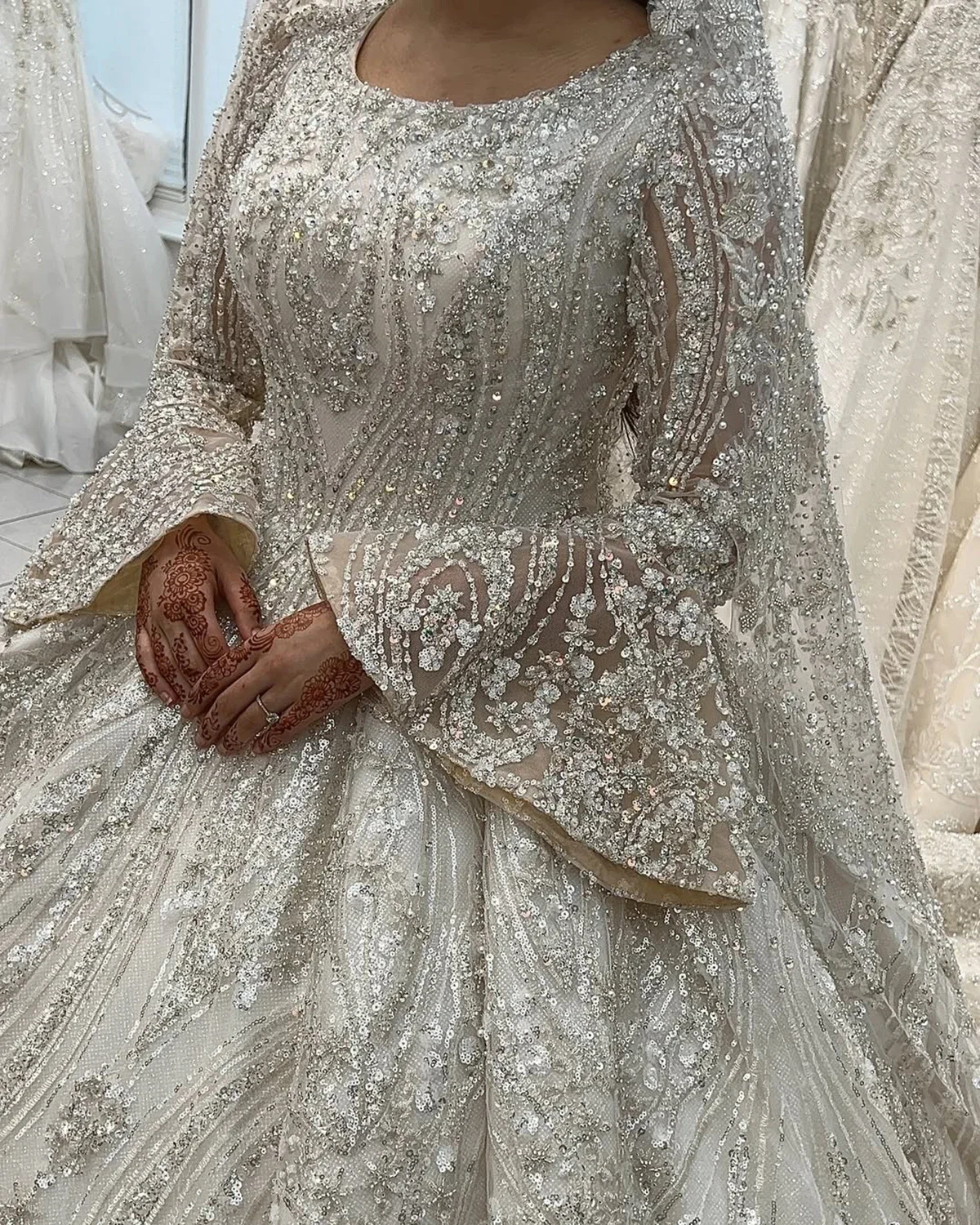 Customized Muslim Wedding Dresses Ball Gowns Middle East Beaded Bride Dresses Long Sleeve Vestido de novia amanda novias oficial