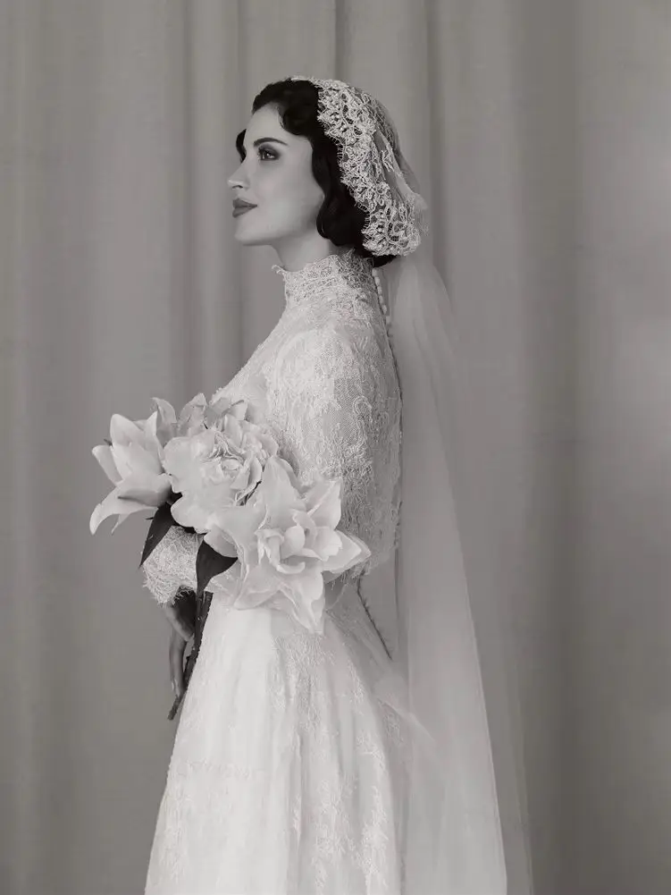 Customized Full Sleeves French Wedding Dress with Bridal Veil Lace Cape A-Line Hijab Bride Gowns Long Robe De Mariée 2026 New