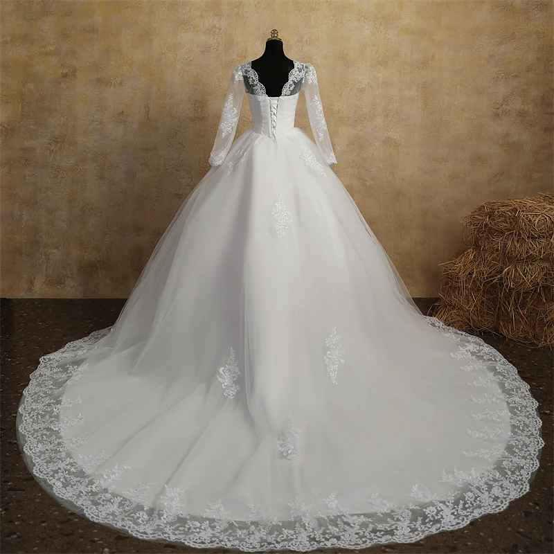 Fashion Classic Luxury Lace V Neck Ball Gown White Wedding Dresses Half Sleeve Princess Illusion Appliques Bridal Gown Casamento