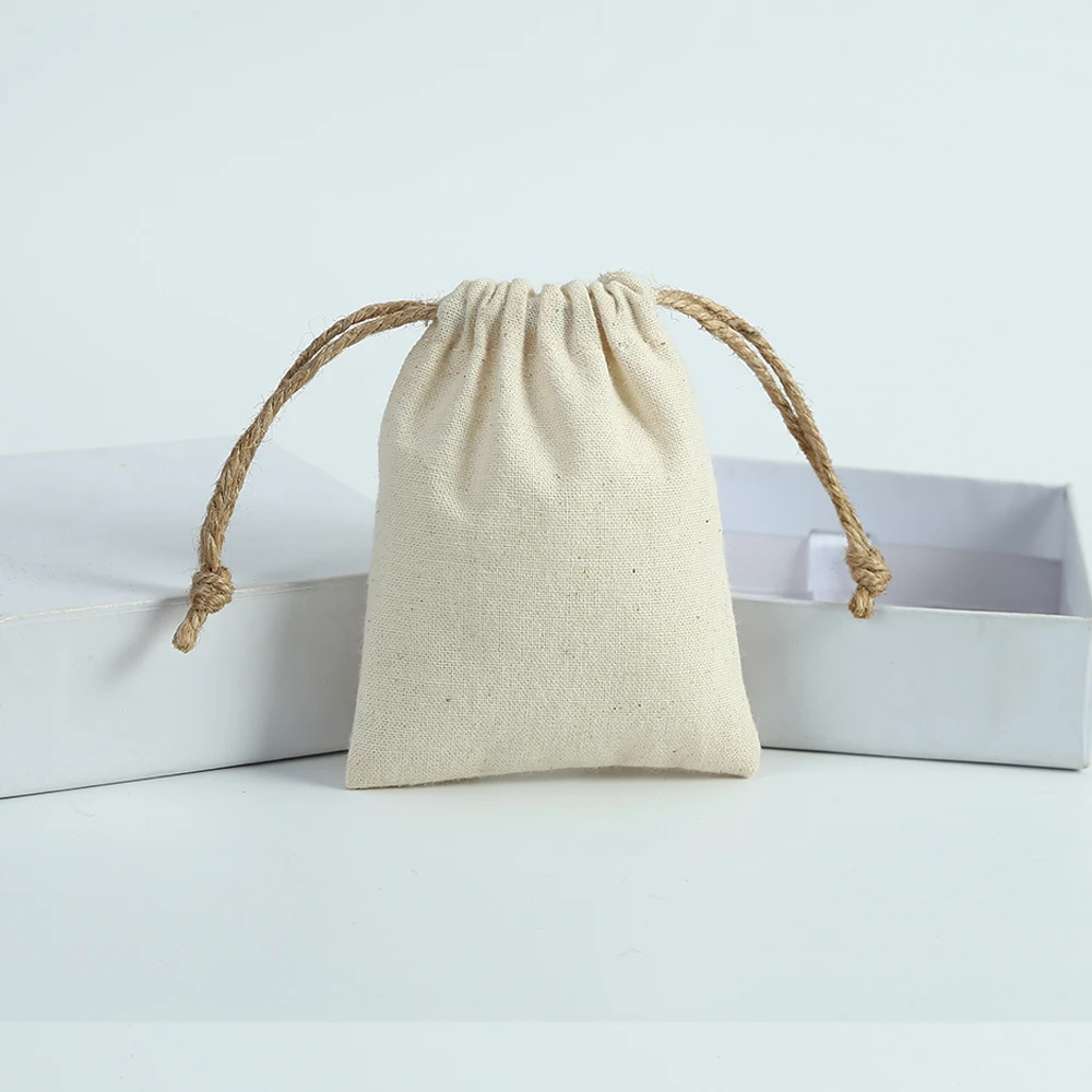 50 Cotton Burlap Jewelry Packaging Pouches Organizer Wedding Christmas Party Candy Bag Present Mariage Jute Drawstring Gift Bag