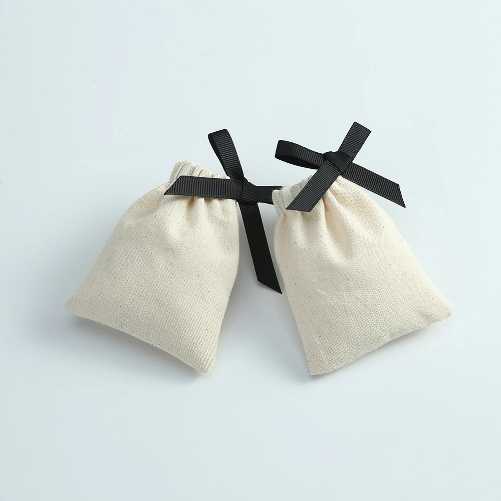 50 Cotton Burlap Jewelry Packaging Pouches Organizer Wedding Christmas Party Candy Bag Present Mariage Jute Drawstring Gift Bag