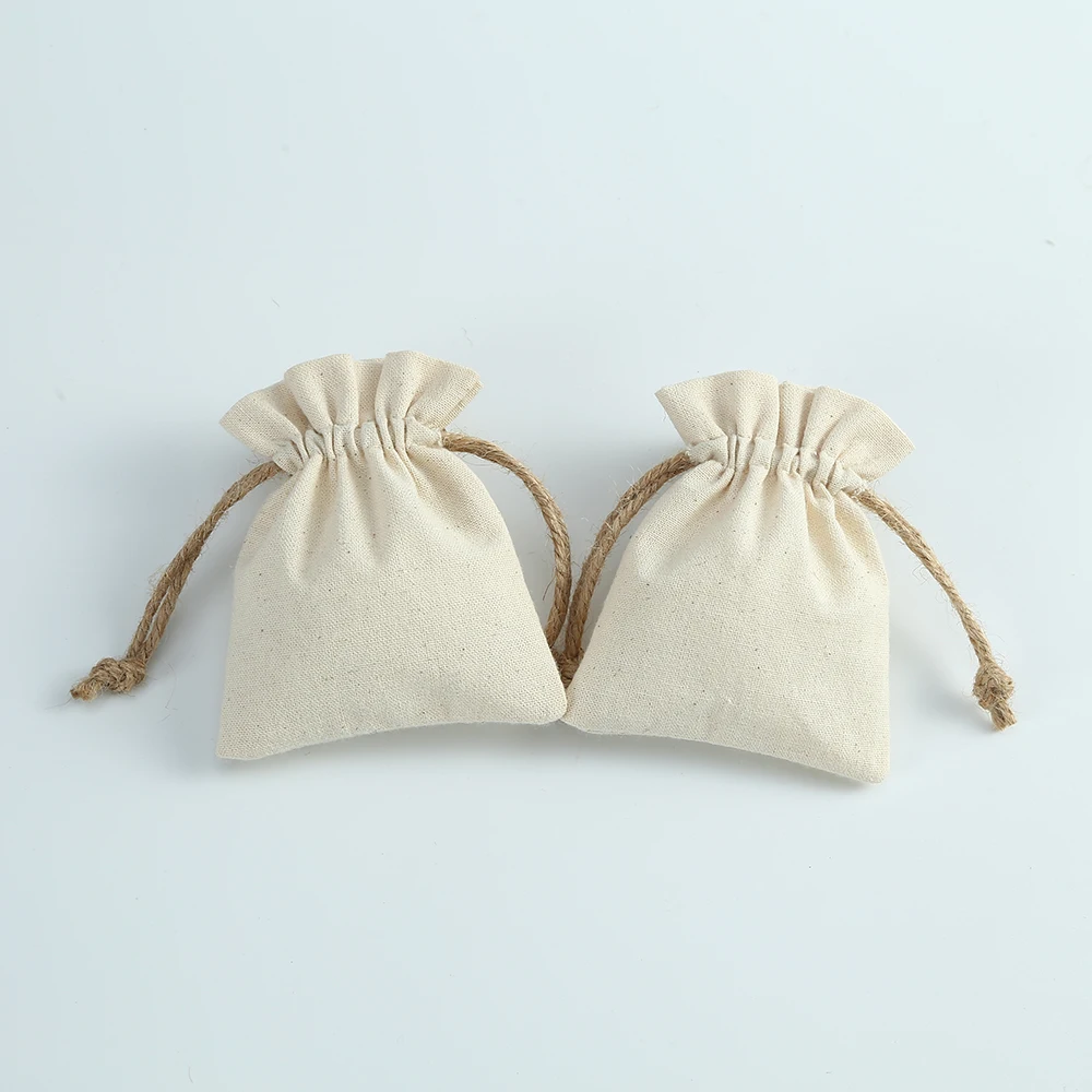 50 Cotton Burlap Jewelry Packaging Pouches Organizer Wedding Christmas Party Candy Bag Present Mariage Jute Drawstring Gift Bag