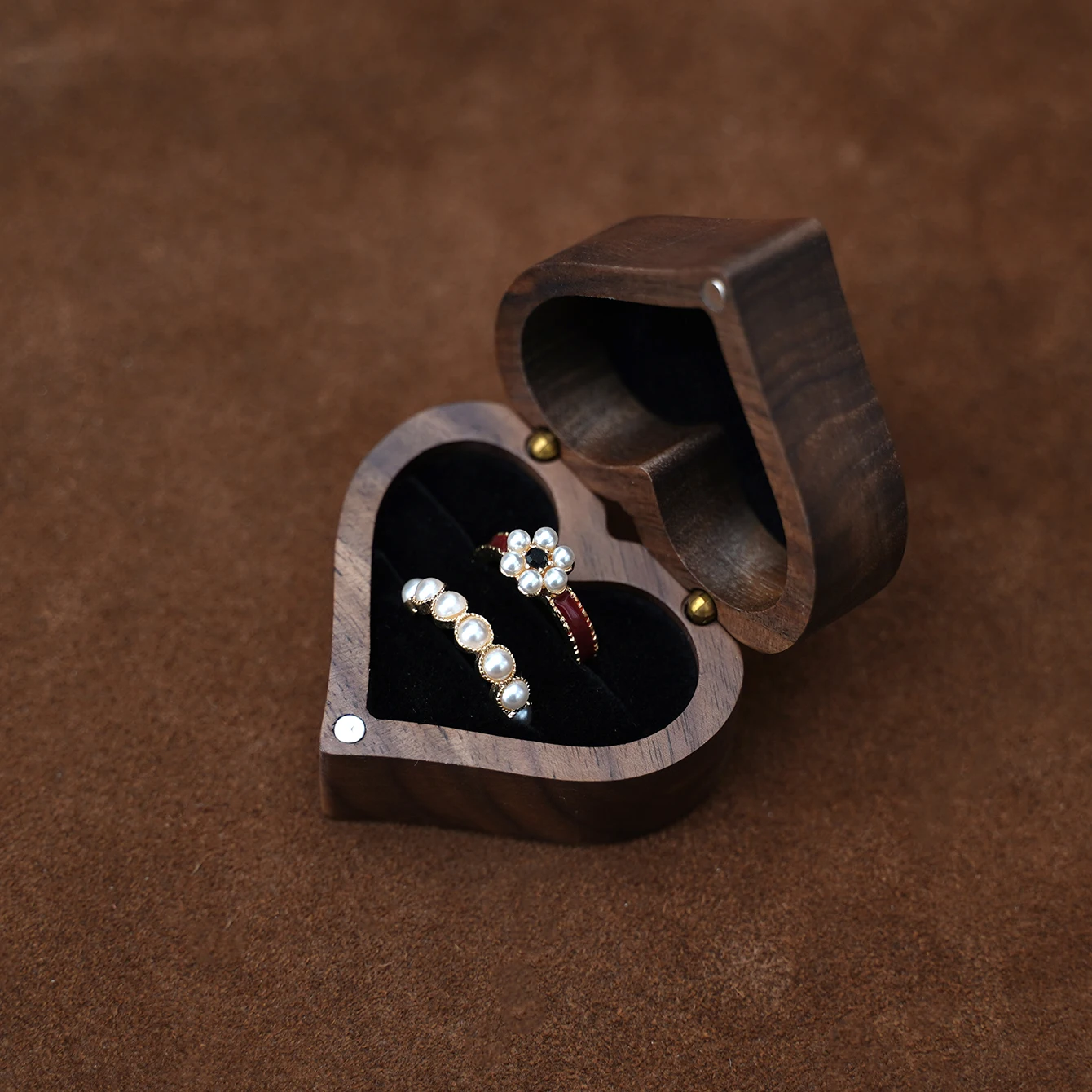 Vintage Wood Heart-Shaped Ring Jewelry Box, Magnetic Jewelry Organizer with Drawer, Wedding Engagement Gift, Ring Storage Case