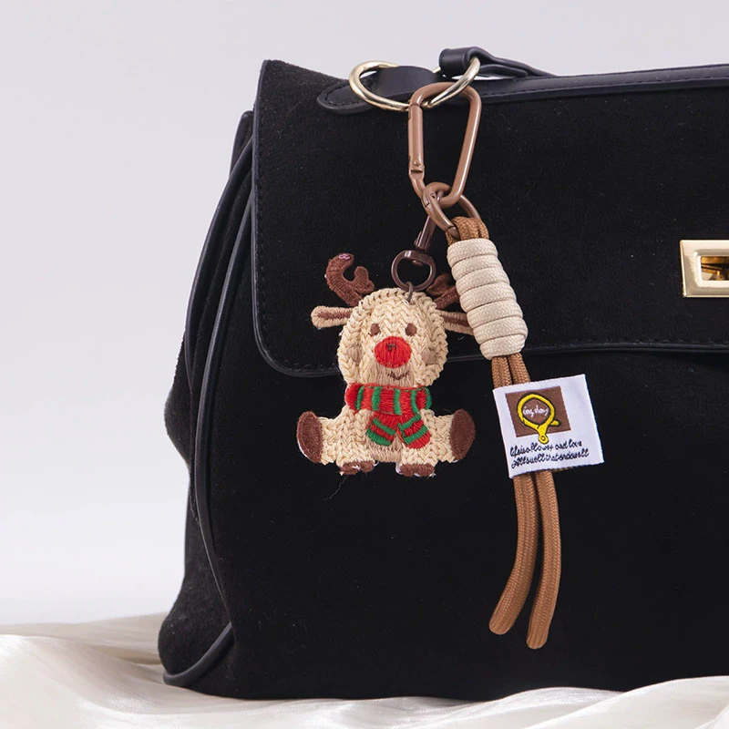 Lovely Weave Christmas Pendant Elk Cartoon Santa Claus Keychain Bag Pendant Charm New Year Gift Christmas Keyring Accessories