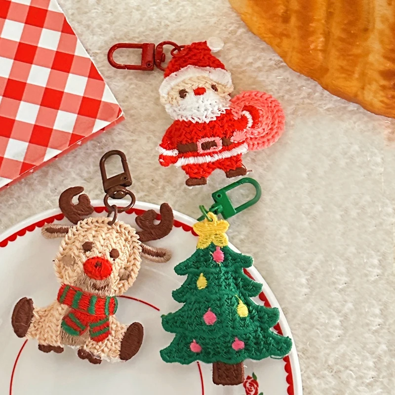 Lovely Weave Christmas Pendant Elk Cartoon Santa Claus Keychain Bag Pendant Charm New Year Gift Christmas Keyring Accessories