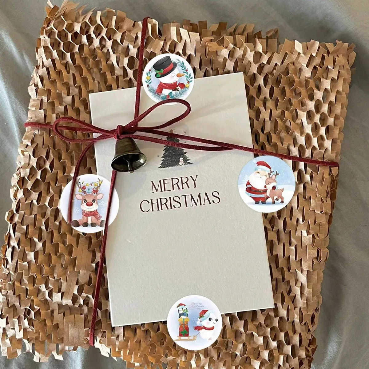 500pcs Merry Christmas Stickers 1 inch Round Christmas Tags Stickers for Kids Gift Baking Package Envelope Stationery Decor