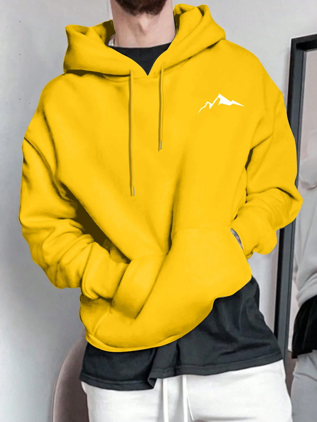 Men's Autumn and Winter Casual Fashion Loose Mountain Graphic Print Long Sleeved Hooded Sweatshirt Warm Pullover