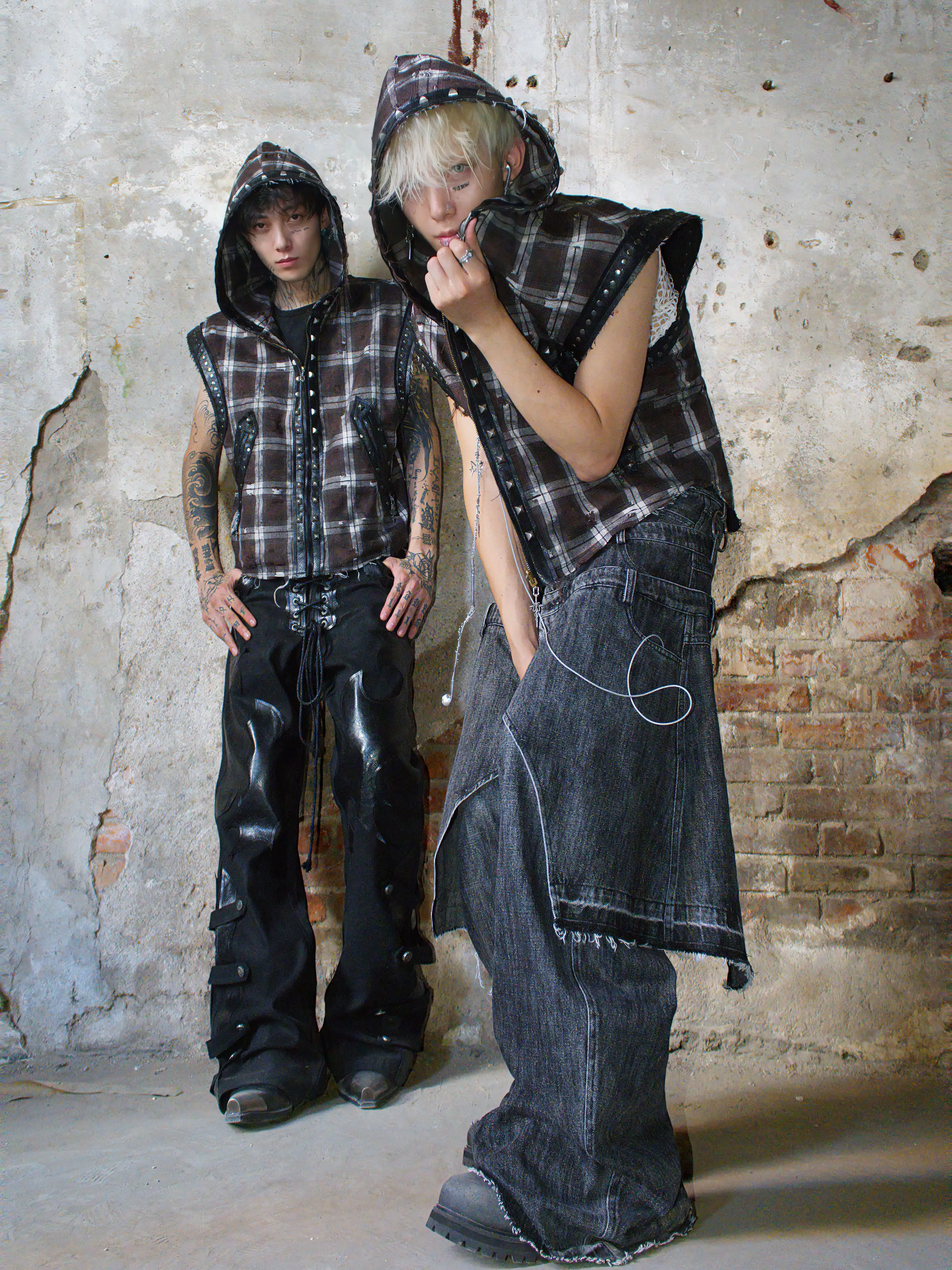 Mauroicardi Autumn Studded Patchwork Plaid Hoodie Vest Sweatshirt for Men Luxury Designer Clothes Menswear Sleeveless Jacket