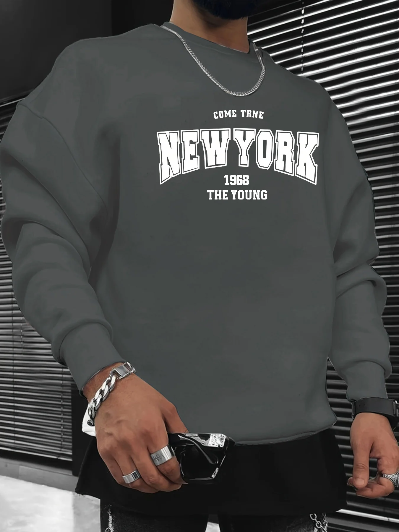 Men's Autumn and Winter Fashionable Casual Loose New York Letter Graphic Printed Long-Sleeved Round-Neck Sweatshirt