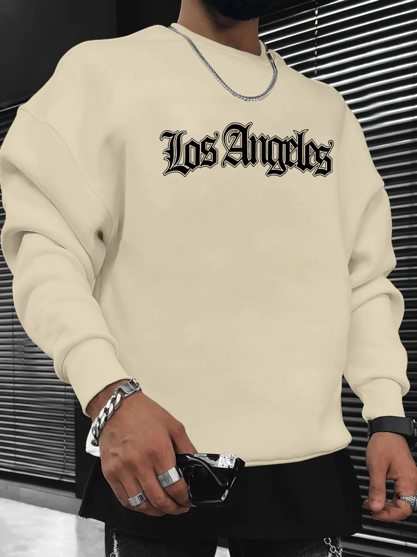 Men's Autumn and Winter Fashionable Casual Loose Los Angeles Letter Graphic Printed Long Sleeved Round Neck Sweatshirt