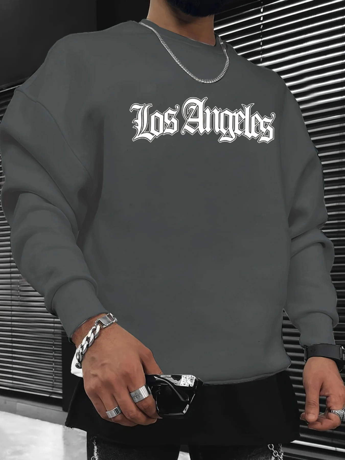 Men's Autumn and Winter Fashionable Casual Loose Los Angeles Letter Graphic Printed Long Sleeved Round Neck Sweatshirt