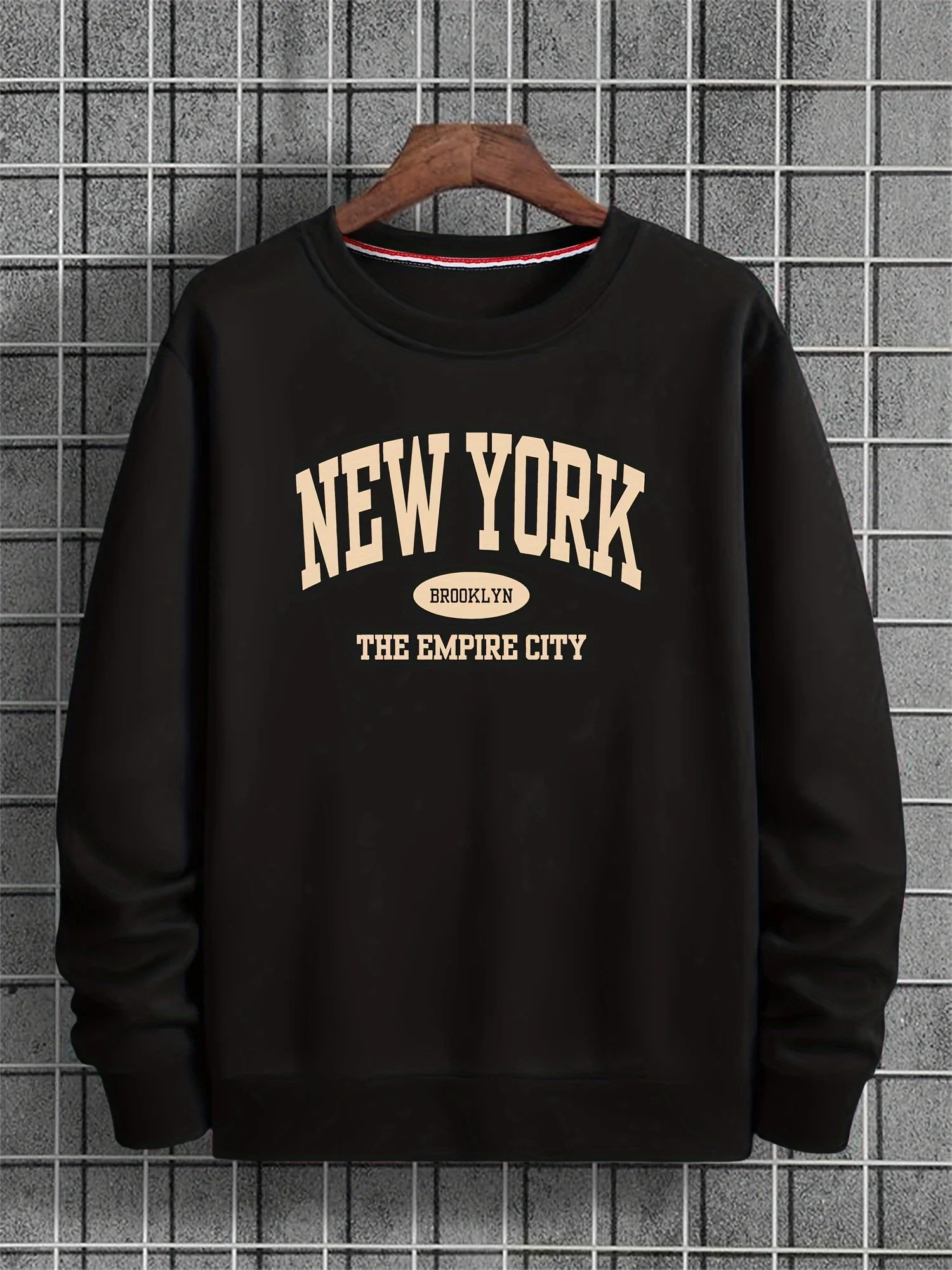Men's Autumn and Winter Fashionable Casual Loose Fit New York Letter Pattern Printed Long Sleeved Round Neck Sweatshirt