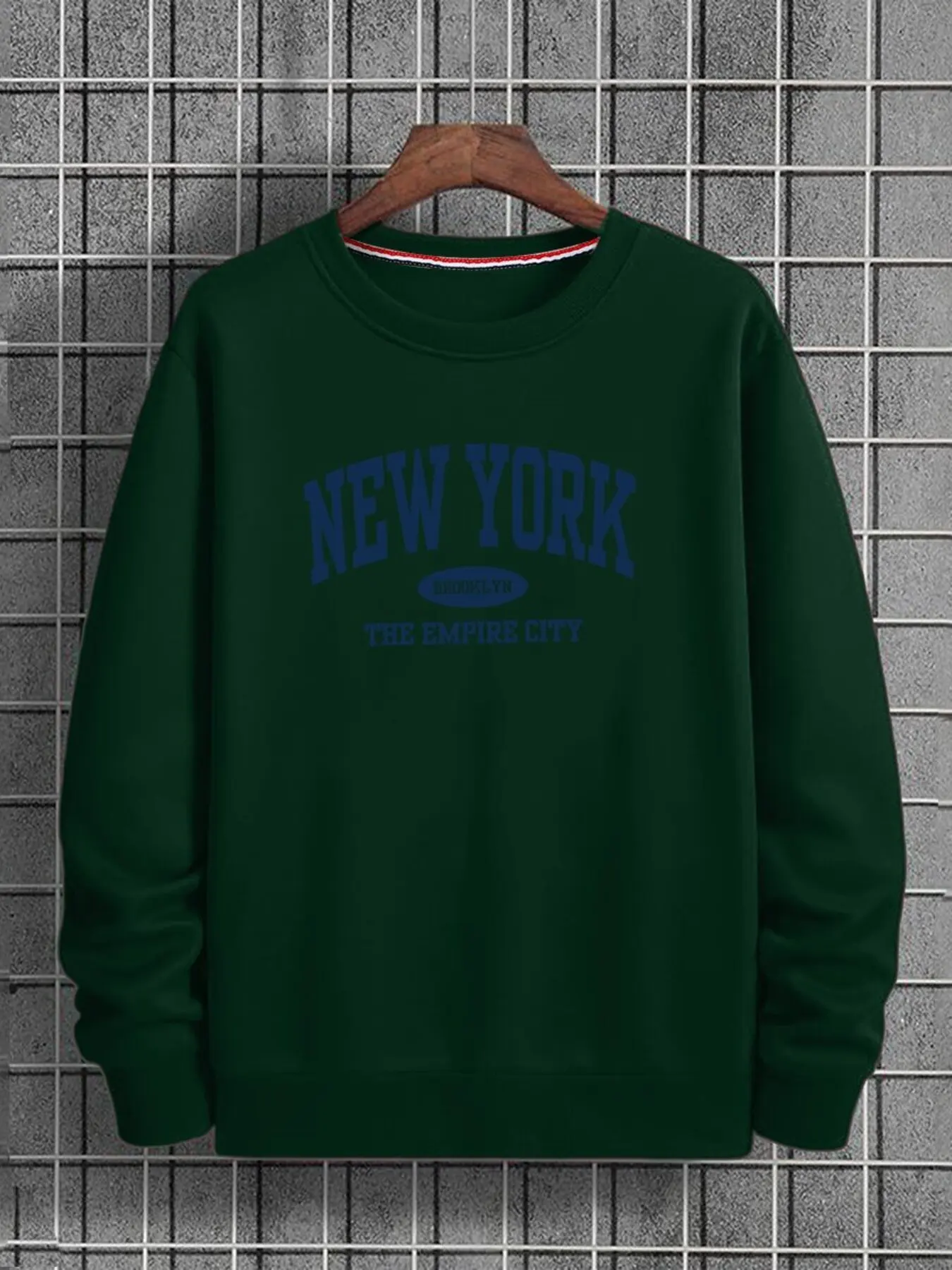 Men's Autumn and Winter Fashionable Casual Loose Fit New York Letter Pattern Printed Long Sleeved Round Neck Sweatshirt
