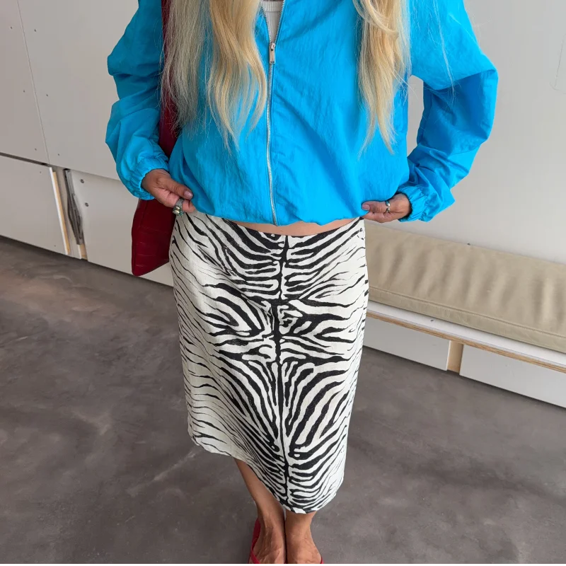 Zebra Striped Printing Midi Skirts Women High Waist Straight Skirt Female 2026 Autumn New Chic Fashion Casual Street Lady Outfit