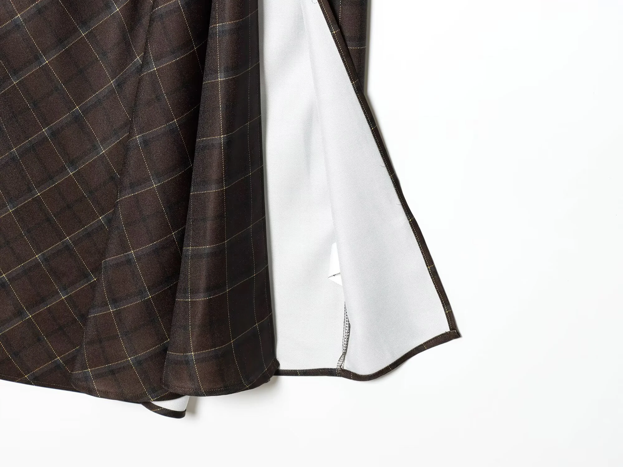 European and American style 2026 spring new women's clothing style simple and slim fit mid waist pleated plaid skirt