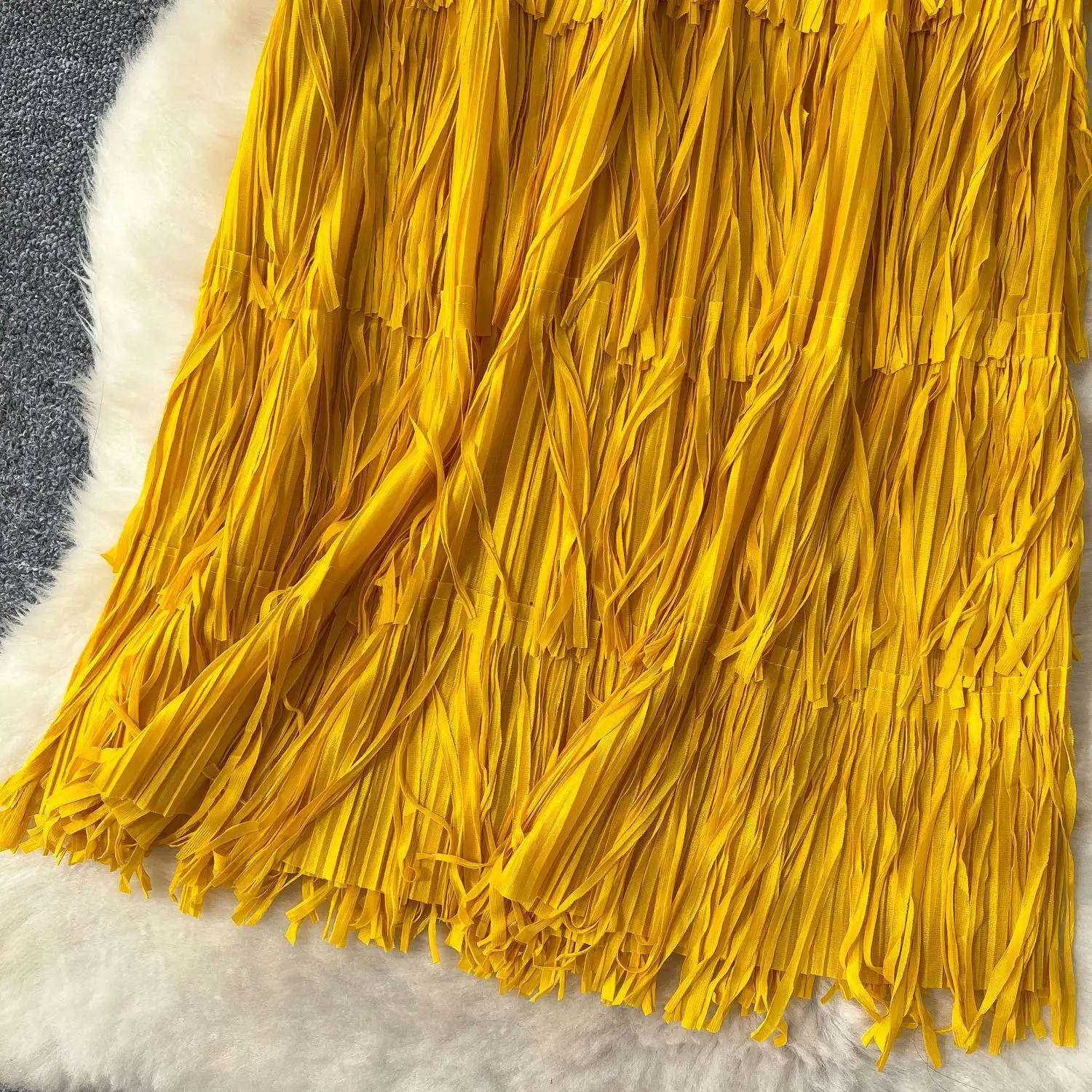 LANMREM Fringe Skirts Women Fashion 2025 Spring Summer New Elastic Waist Solid Color Casual Versatile Mid-length Skirt 2DE468