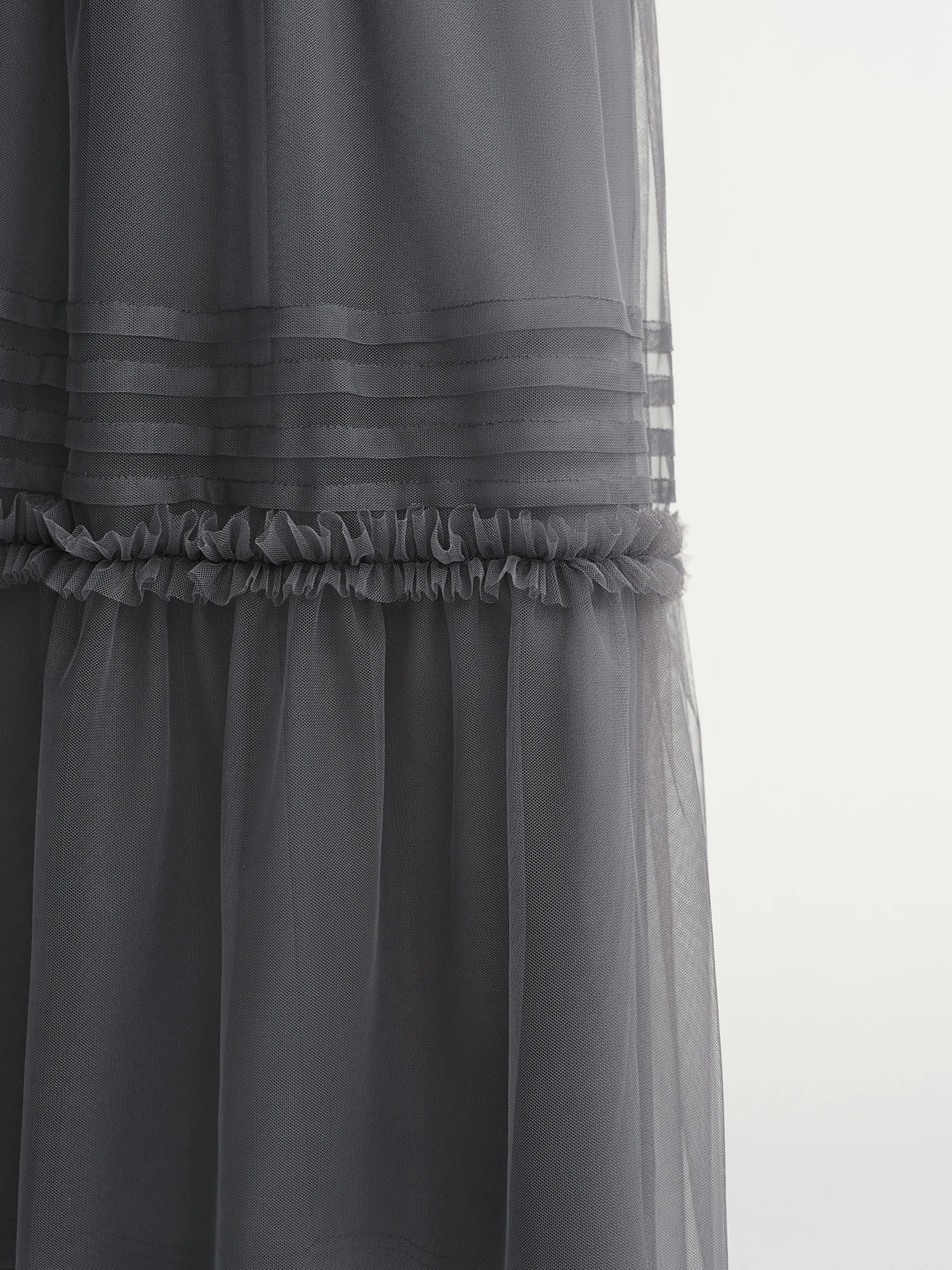 DUSHU Three-color Ruffled Mesh Skirt Women Pleated Mesh Straight Skirt Fairy Retro Gothic Cool Girls Elastic Waist Loose Fit