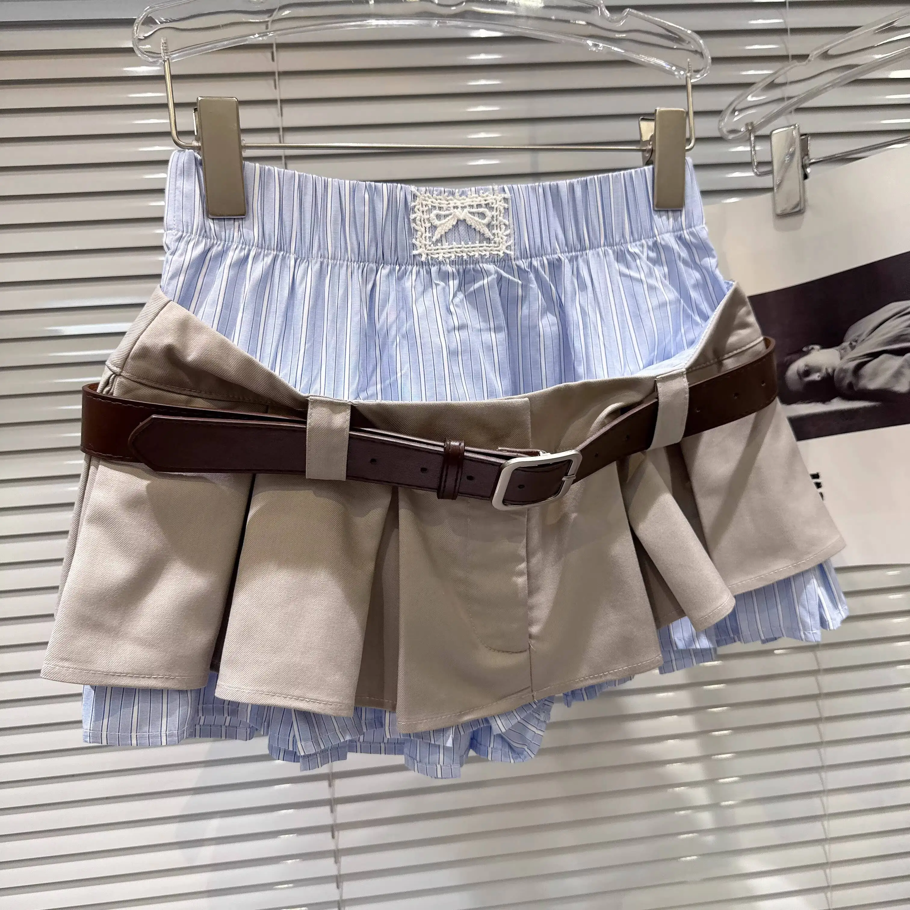 DEAT 2026 Summer Hot Girl Fake 2 Piece Patchwork Striped Design Short Pleated Skirt With Belt A-line Short Skirts 11A09768