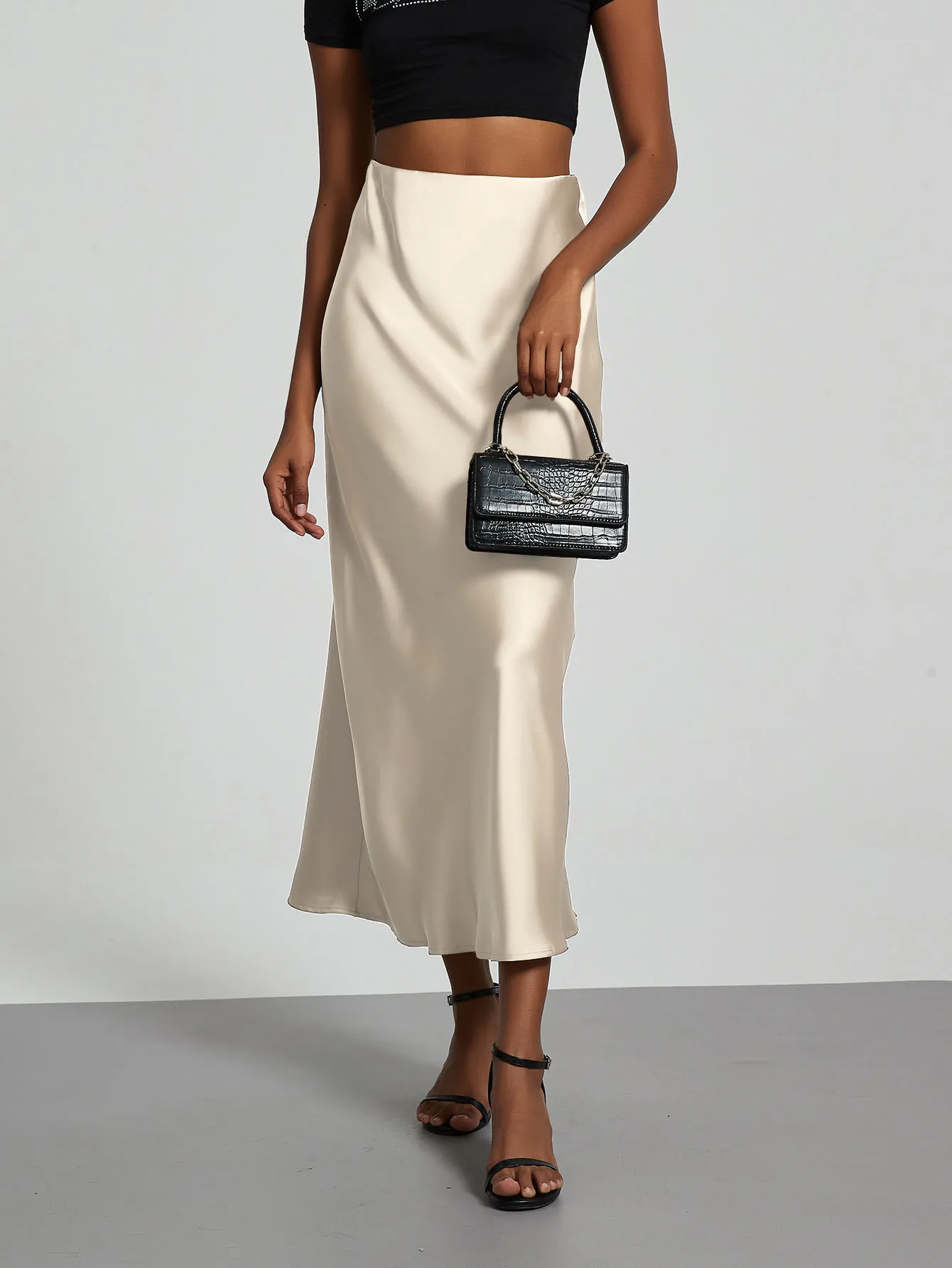 Minimalist Satin Midi Skirt High Waist Bias Cut Flowy Hem Top for Office & Casual Streetwear