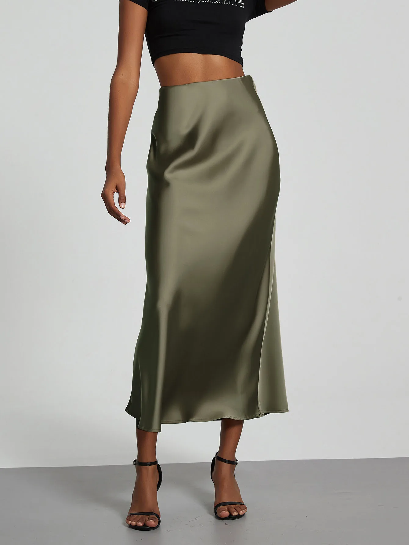 Minimalist Satin Midi Skirt High Waist Bias Cut Flowy Hem Top for Office & Casual Streetwear