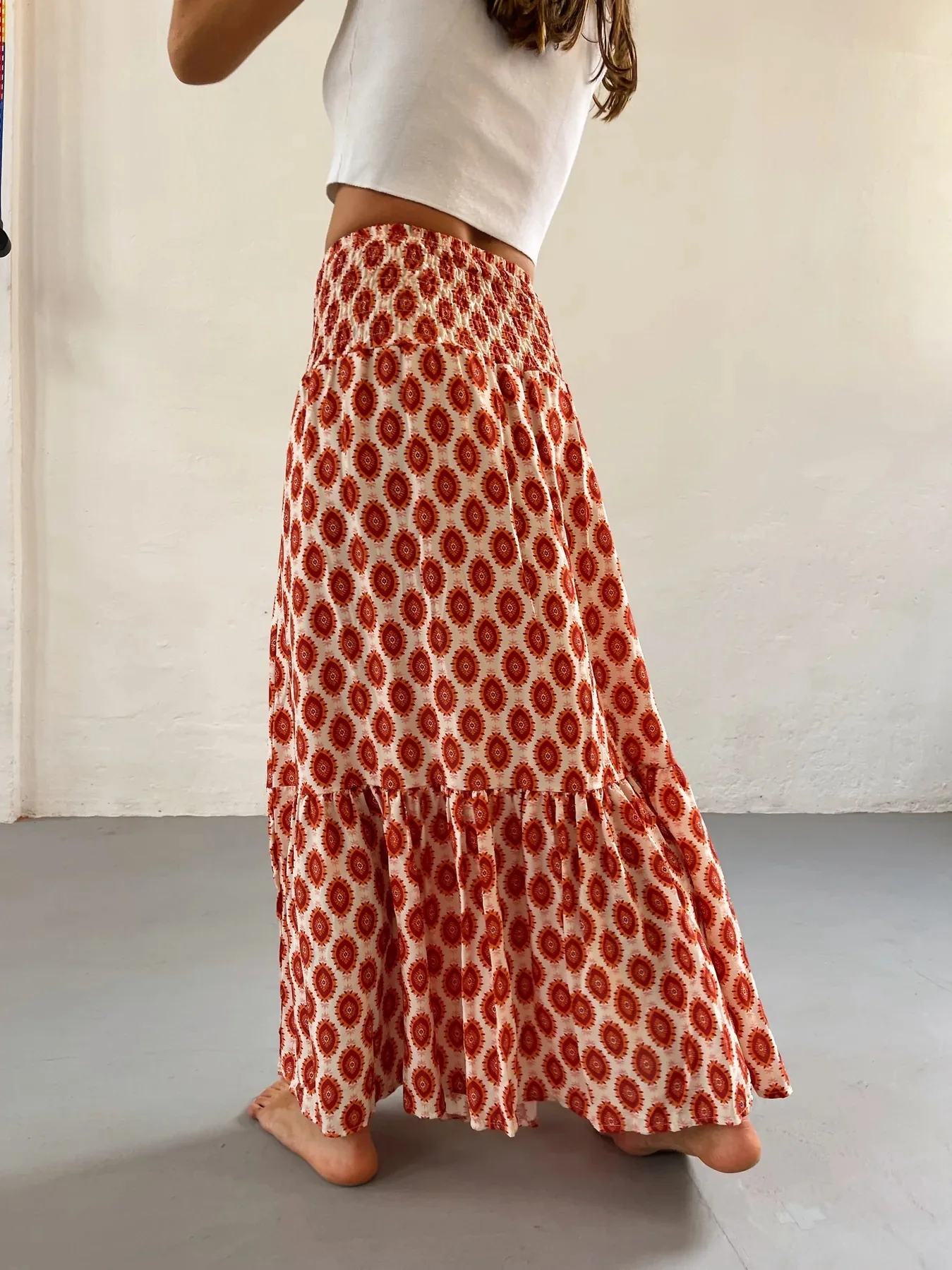 Women's Casual Boho Skirts New Spring Summer Fashion Vintage Loose Elastic Waist Floral Print Ethenic Style Beach Maxi Skirt