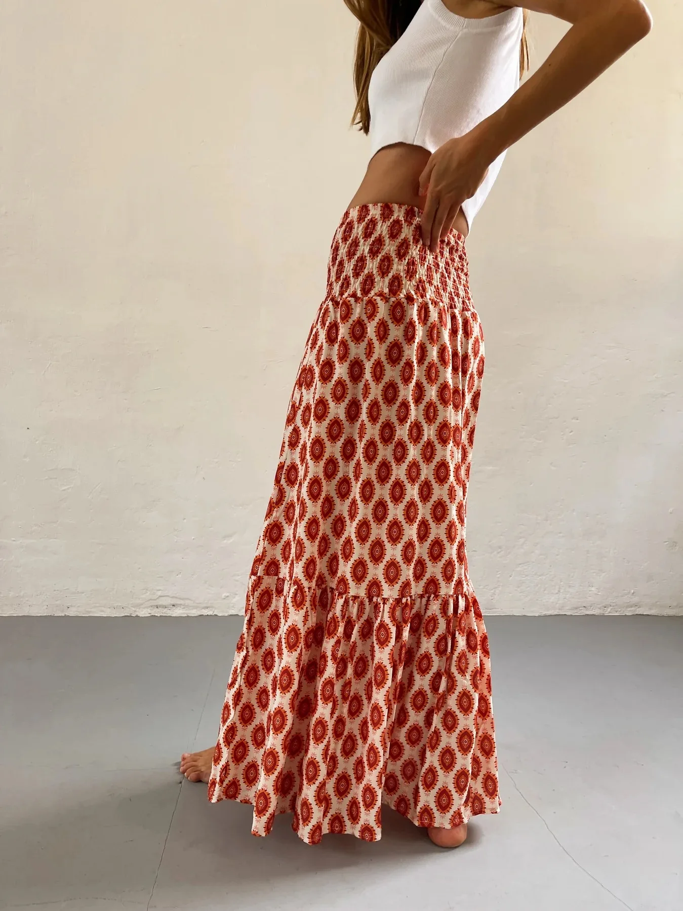 Women's Casual Boho Skirts New Spring Summer Fashion Vintage Loose Elastic Waist Floral Print Ethenic Style Beach Maxi Skirt
