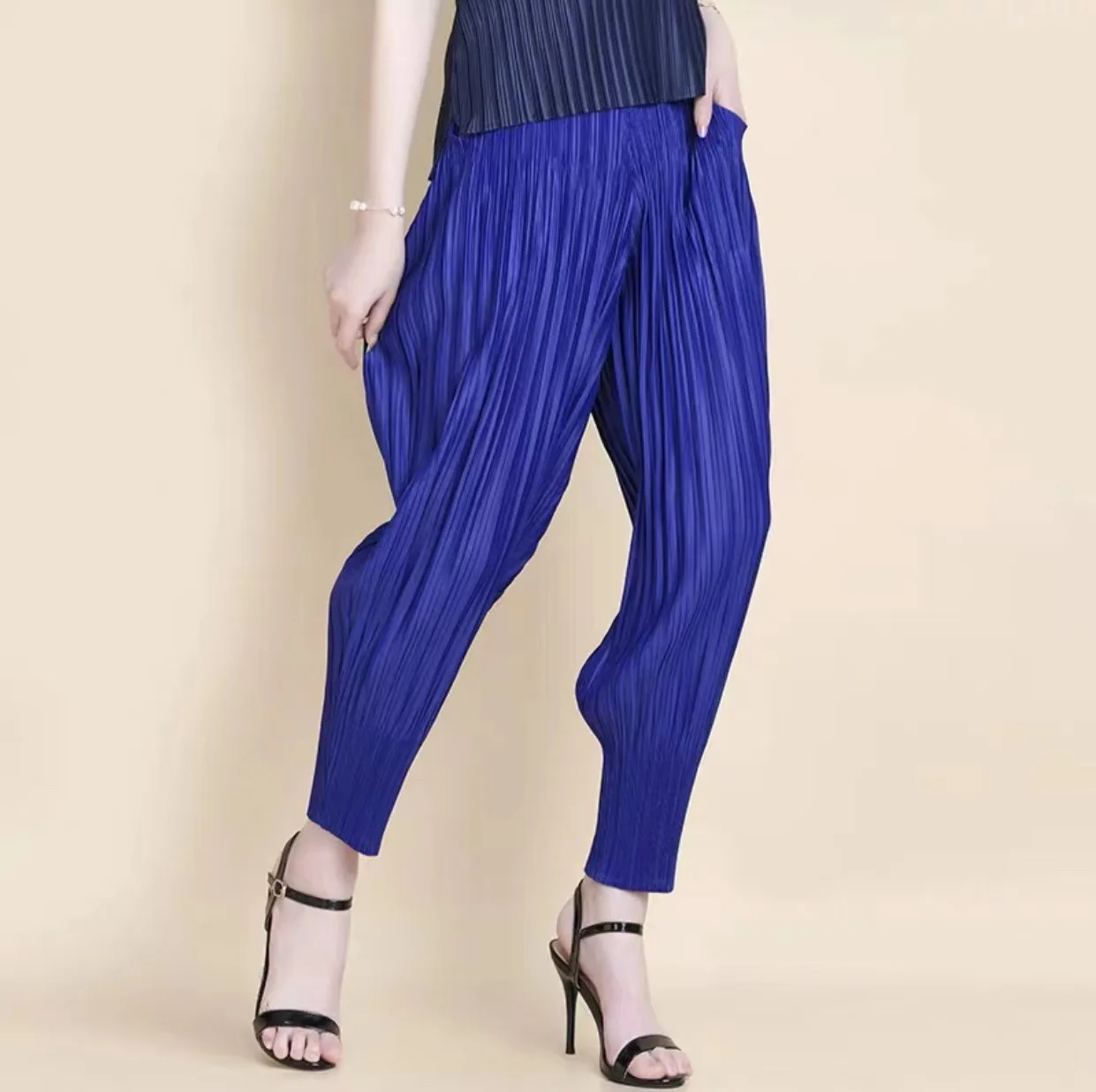 Miyake Fashion Classic Versatile Carrot Pants Loose High Elasticity Folded Small Legged Haren Pants for Women