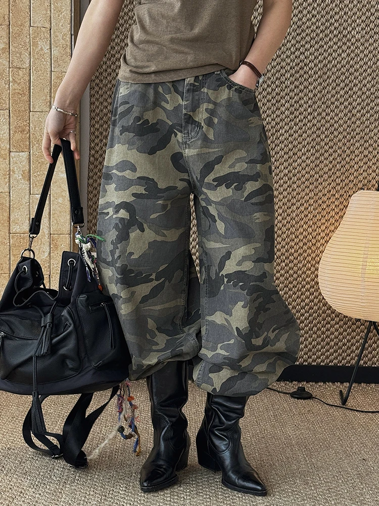 [EAM] High Waist Camouflage Vintage Long Denim Casual Wide Leg Pants New Trousers Women Fashion Tide Spring Autumn 2026 1DJ5946