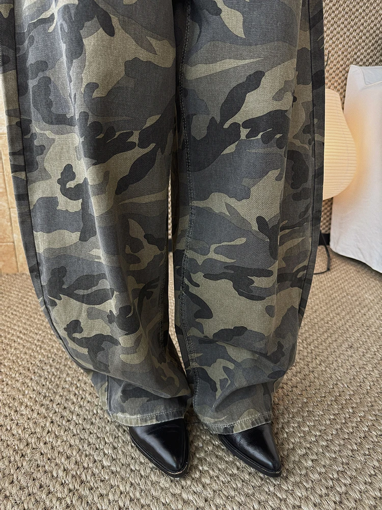 [EAM] High Waist Camouflage Vintage Long Denim Casual Wide Leg Pants New Trousers Women Fashion Tide Spring Autumn 2026 1DJ5946