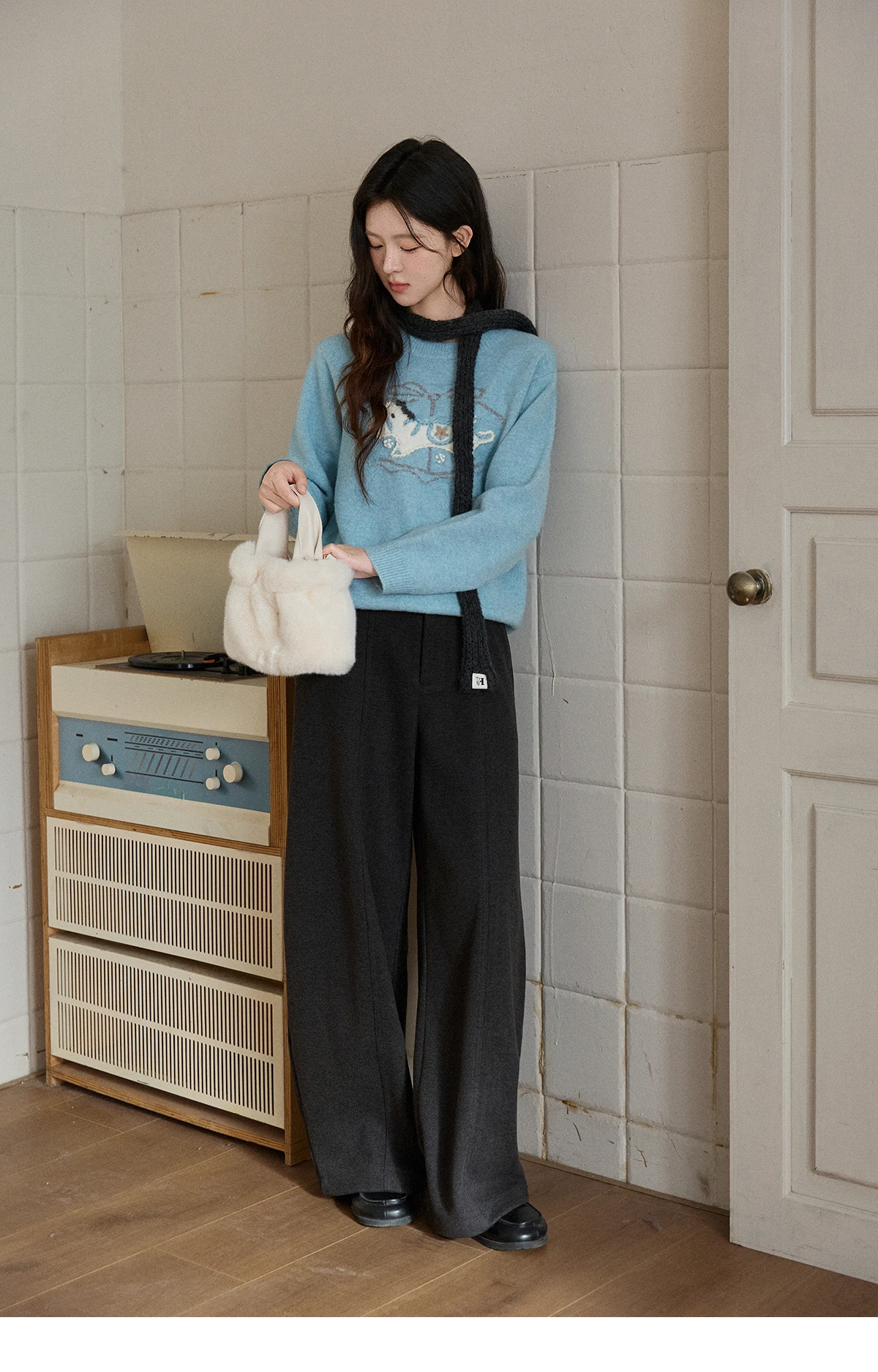 MISHOW High Waist Wide Leg Pants for Women 2025 Winter Casual Loose Thick Fleece Warm Knit Pants Straight Trousers MXE92K1127