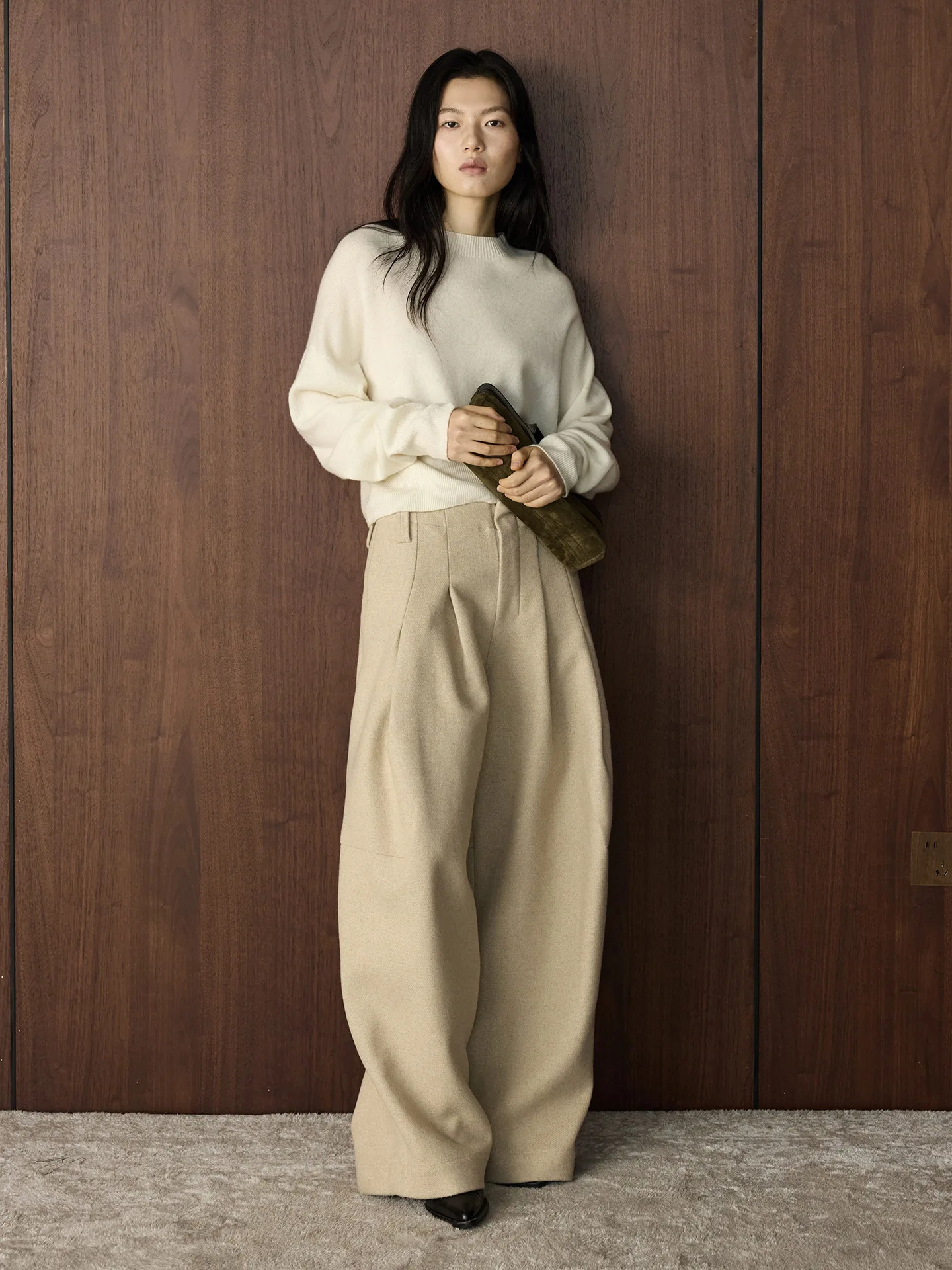 Winter new Korean retro fashionable woolen pleated wool trousers loose and slimming warm pants for women