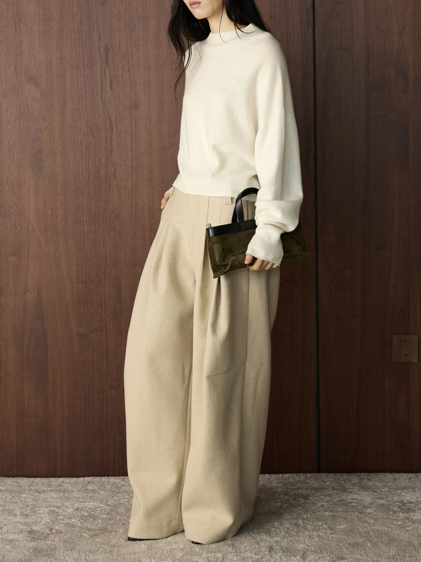 Winter new Korean retro fashionable woolen pleated wool trousers loose and slimming warm pants for women