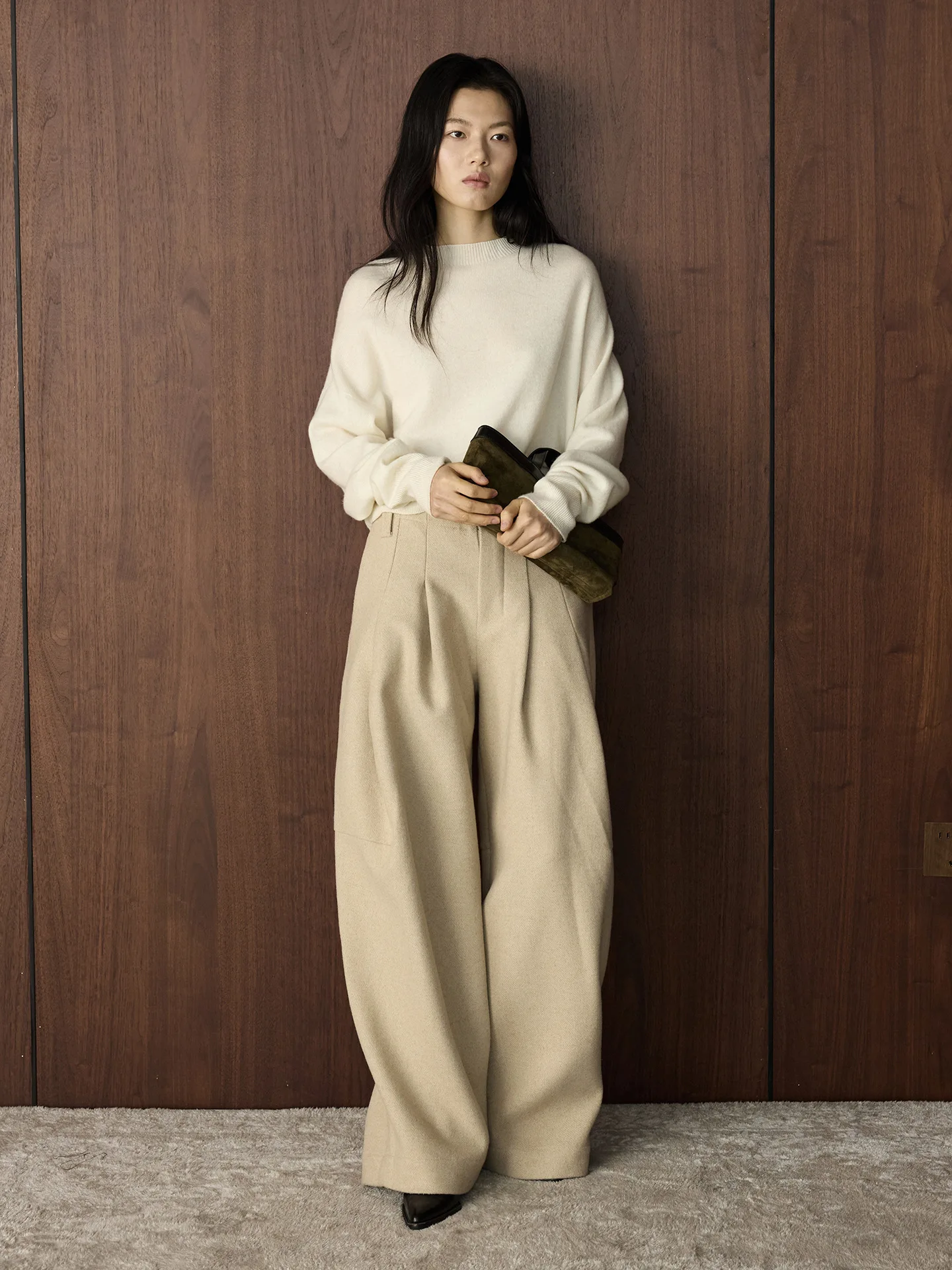 Winter new Korean retro fashionable woolen pleated wool trousers loose and slimming warm pants for women