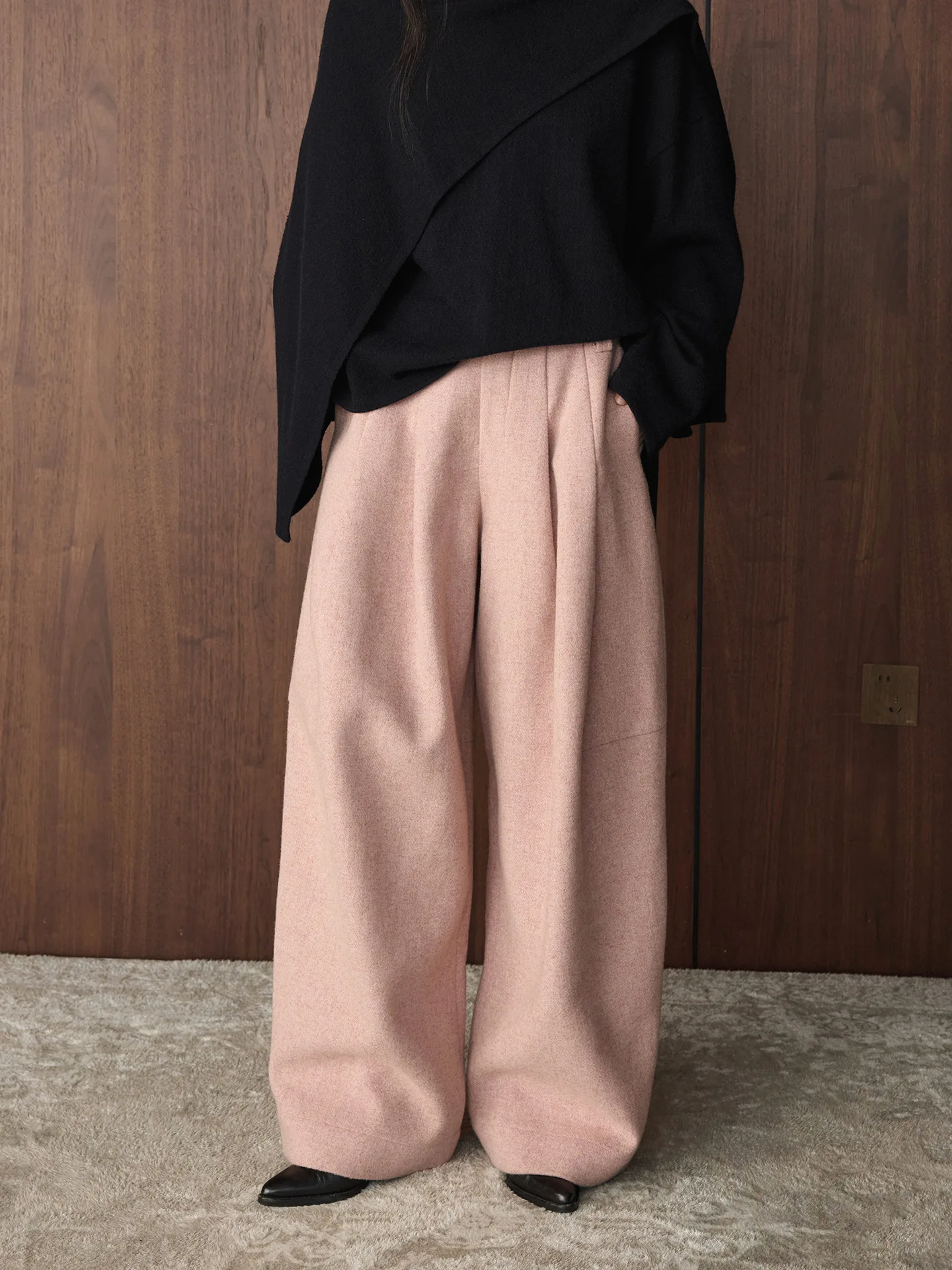 Winter new Korean retro fashionable woolen pleated wool trousers loose and slimming warm pants for women