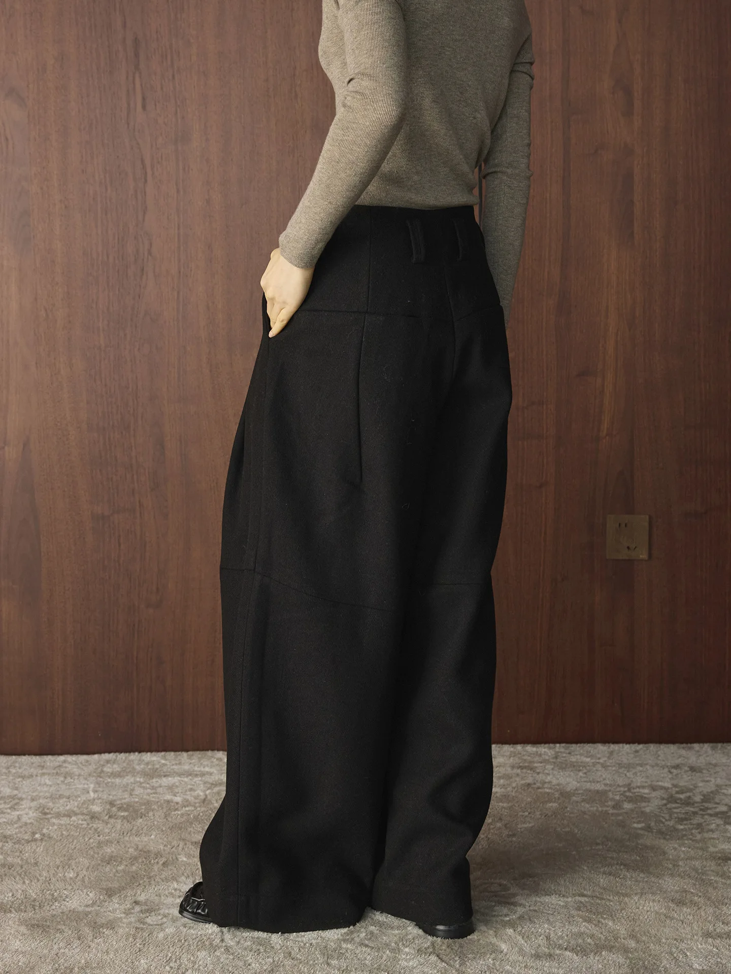 Winter new Korean retro fashionable woolen pleated wool trousers loose and slimming warm pants for women