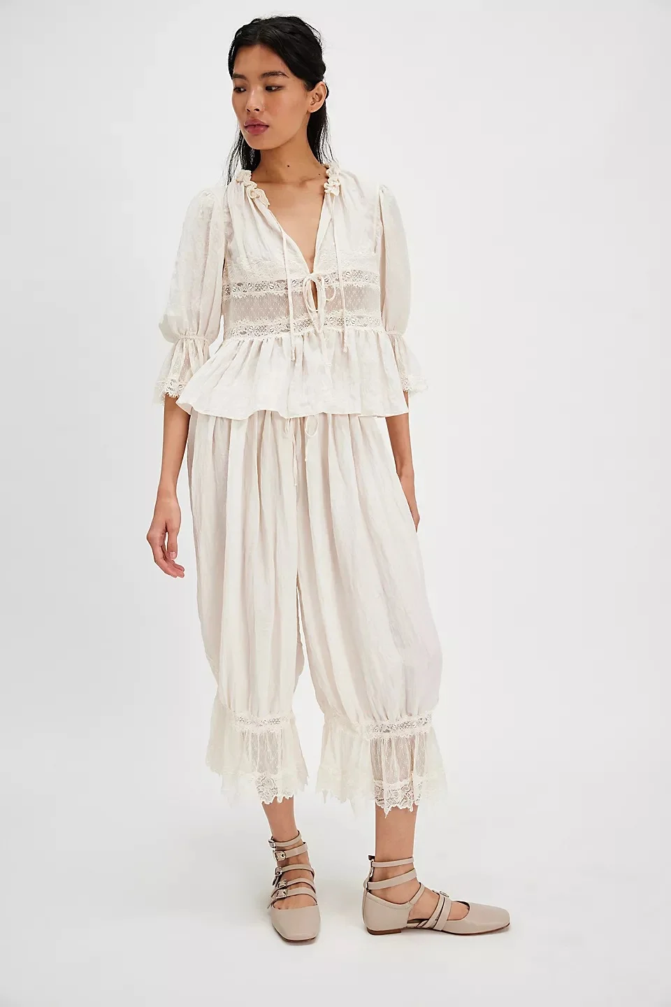 Women White Y2K Baggy Balloon Pants Bubble Pleated Oversized Bloomers Wide Leg Pants Vintage Streetwear Daily Fashion Versatile